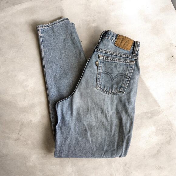 Levi’s Denim - Vintage Levis 900 910 High Rise Tapered Jeans Womens 28x30 Light Wash Canada